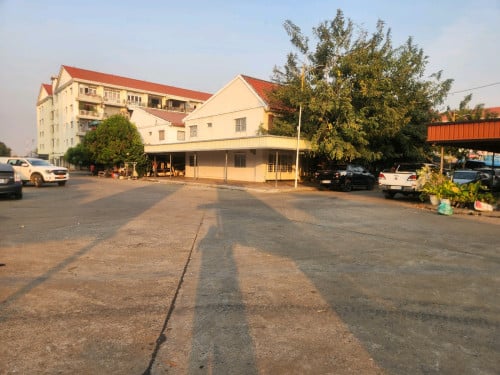 Flate Wide Coner , Easy Parking  (Special Price )