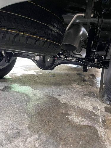 Ford Ranger XLT ឆ្នាំ2022  ថ្មីគ្មានកន្លែងទាស់ឡាន2មុឺនគីឡូជាងកាត់ពីរម្ចាស់ដេីម សោពីរគ្រាប់
