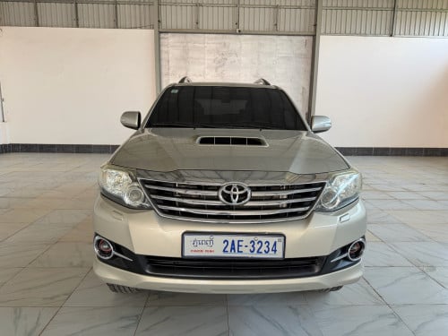 Fortuner 2015 ឡានស្អាតសុីនមួយជុំ