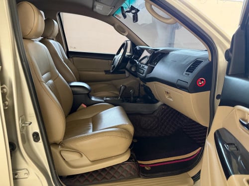 Fortuner 2015 ឡានស្អាតសុីនមួយជុំ