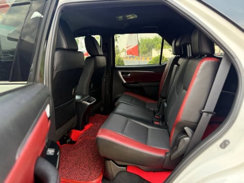 FORTUNER Legender 2023