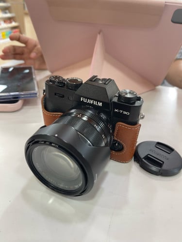 FUJIFILM X-T30