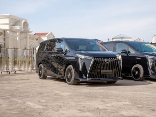 GAC GN8 2026 VIP black edition (ស្លាកលេខ)​​ មួយទឺកដូចថ្មី ប្រើទើបតែបាន​​ 3000km