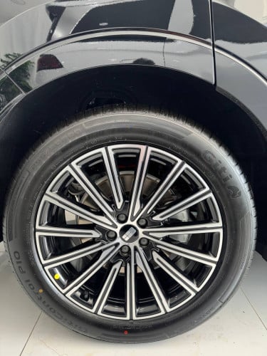Geely M9 AWD ម៉ូទ័រ3