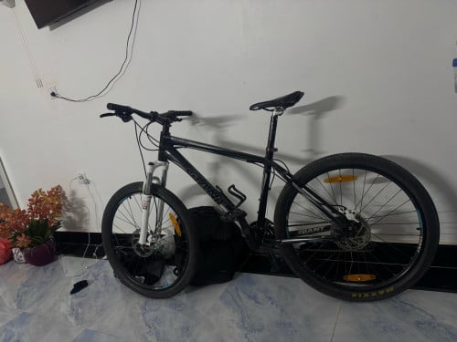 Giant គ្មានពេលជិះ Size M