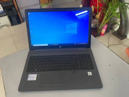 HP 250G7 notebook