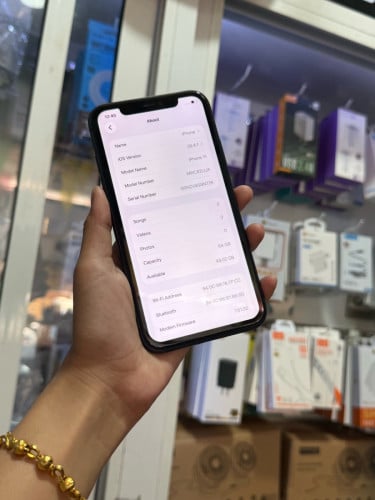 iPhone 11 ពណ៌ខ្មៅ 🍏 64GB LLA Battery 89% 🔋 តួស្អាត 99% សំណុំហ្សីន អត់ជាប់អី