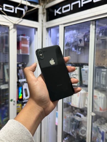 iPhone X ពណ៌ខ្មៅ 🍏 64GB Battery 100% 🔋 តួស្អាត សំណុំហ្សីន