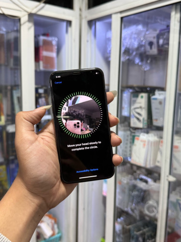 iPhone X ពណ៌ខ្មៅ 🍏 64GB Battery 100% 🔋 តួស្អាត សំណុំហ្សីន