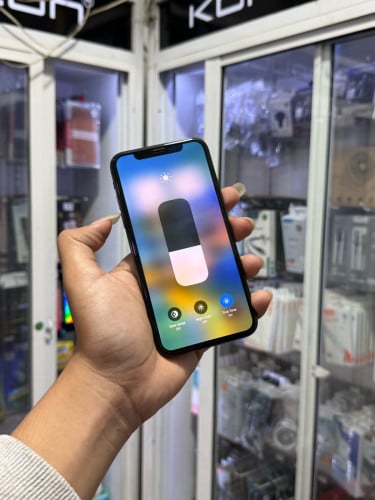 iPhone X ពណ៌ខ្មៅ 🍏 64GB Battery 100% 🔋 តួស្អាត សំណុំហ្សីន