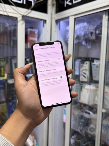 iPhone X ពណ៌ខ្មៅ 🍏 64GB Battery 100% 🔋 តួស្អាត សំណុំហ្សីន