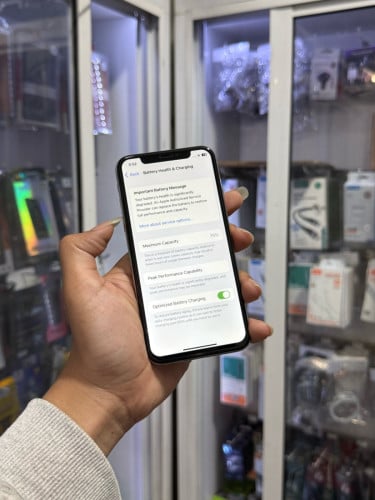 iPhone X ពណ៌ស 🍏 64GB Battery 75% 🔋 តួស្អាត សំណុំហ្សីន