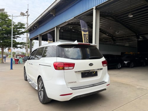 Kia carnival 2015