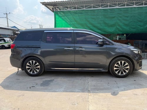 Kia carnival 2015 ទ្វាអូតូ2
