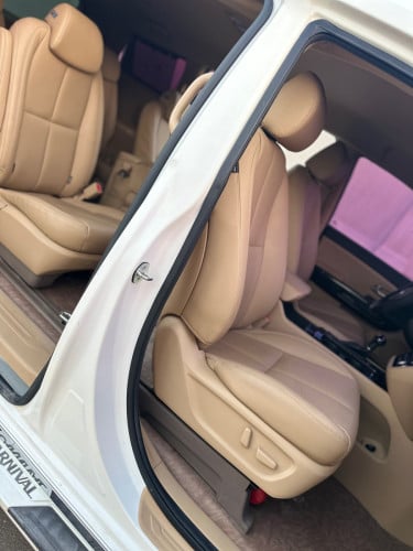 Kia carnival 2015 full option អត់បេីកតំបូល