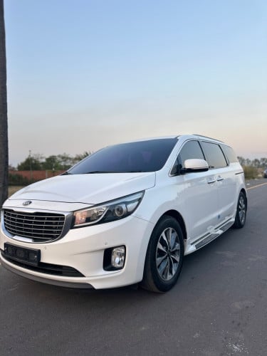 Kia carnival 2015 full option អត់បេីកតំបូល
