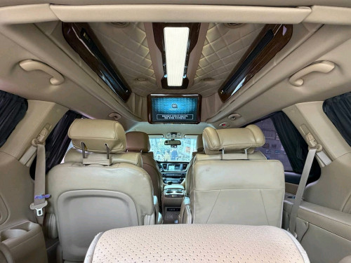 Kia Carnival Hi-Limousine 2015 Full Option