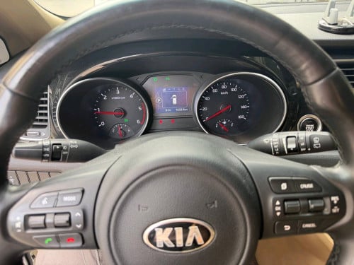 Kia Carnival Hi-Limousine 2015 Full Option