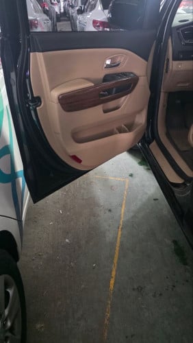 Kia carnival Limousine VIP 2015