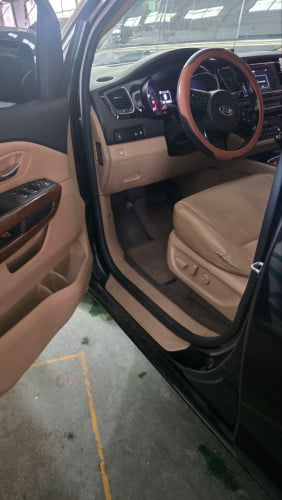 Kia carnival Limousine VIP 2015