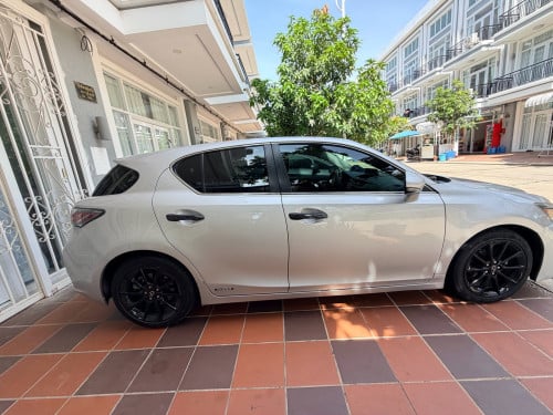 LEXUS CT200h, 2012