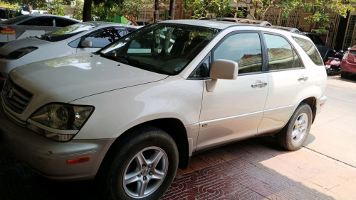 Lexus Rx 300 pog1 2002 2AQ