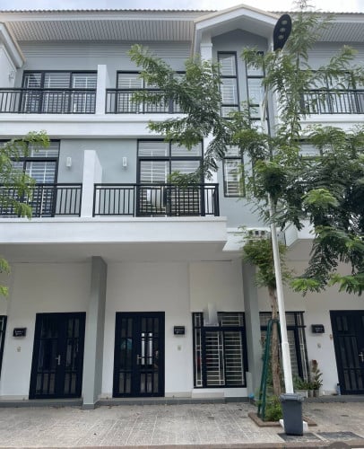 Link Villa LV For Rent In Borey Penghout Boeung Snor