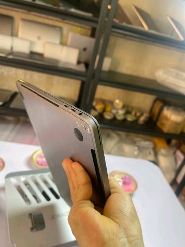 Macbook Pro Year2019 Touch Bar 16GB