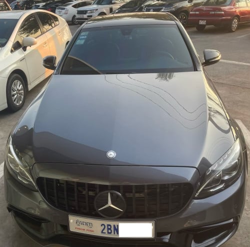 Mercedes-Benz C300 2015 លក់ប្រញាប់លុយខ្លាំង (ឡានម្ចាស់ប្រើផ្ទាល់)