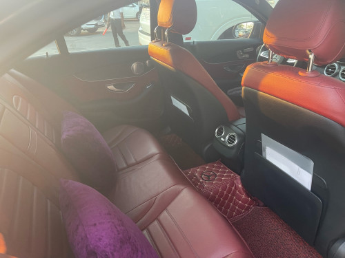 Mercedes-Benz C300 2015 លក់ប្រញាប់លុយខ្លាំង (ឡានម្ចាស់ប្រើផ្ទាល់)