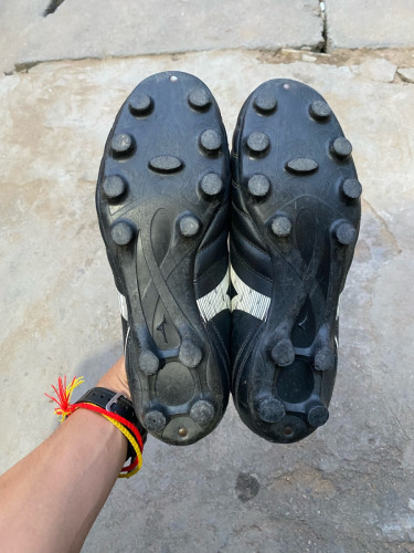 Mizuno monarcida size 40.5