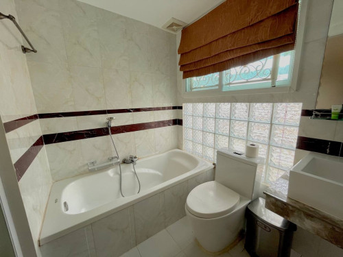 One Bedroom Apartment (1 បន្ទប់គេង)