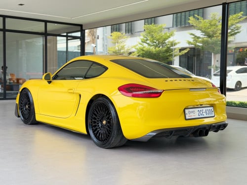 Porsche Cayman 981 ឆ្នាំ 2015 full Option