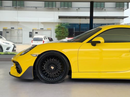 Porsche Cayman 981 ឆ្នាំ 2015 full Option