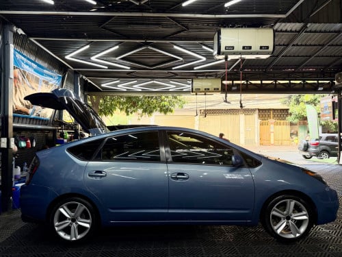 Prius 2005 full option ធានាឡានស្អាត សាច់ដែក100%
