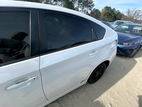 Prius 2013 មកដល់ហើយថ្ងៃនេះ ស្អាតណាស់ ថ្មីណាស់