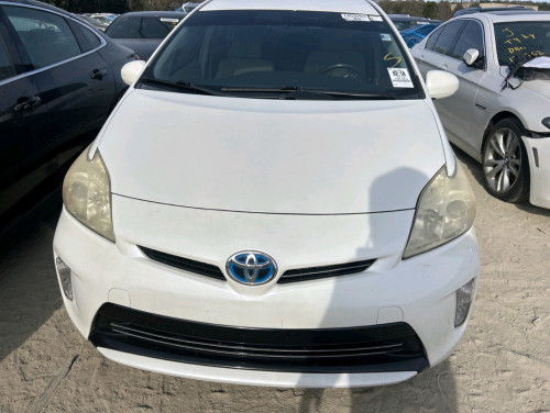 Prius 2013 មកដល់ហើយថ្ងៃនេះ ស្អាតណាស់ ថ្មីណាស់