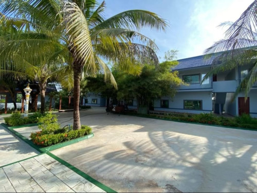 Resort for sale-រីសតសម្រាប់លក់និងជួលឬដីសម្រាប់លក់,3,850,000 ចុះនៅតែ 3,350,000 ត្រូវការលក់បន្ទាន់