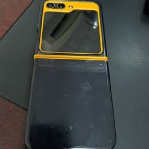 Samsng Z Flip 5 _ Black