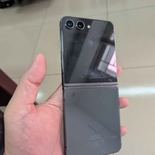 Samsng Z Flip 5 _ Black