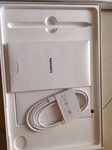 Samsung Tab S9 FE 8/128gb ស្អាត