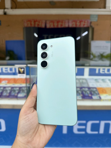 Spark 40 Pro