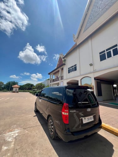 Starex ឡានដឹកភ្ញៀវទេសចរណ៍សៀមរាប លក់