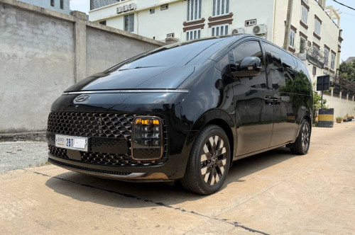 Staria. 2022. Fulloption. 7 កៅអៅ
