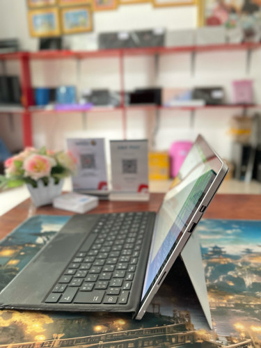 Surface Pro Use Sim
