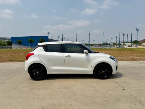 SUZUKI SWIFT 2020 Smart Key ម្ចាស់ដើមទិញខ្លាញ់គោ សោរ2គ្រាប់ ទ្បានថ្មី Free Android អេក្រង់ធំជូន