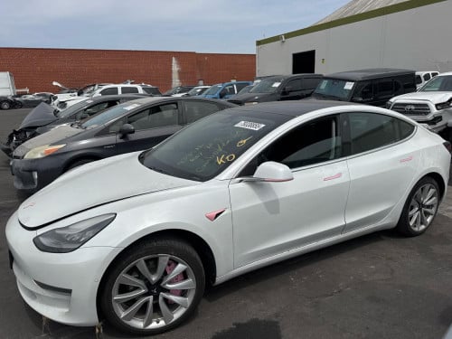 Tesla 2019 model 3