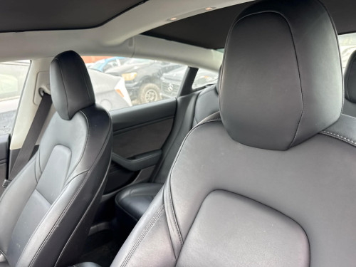 Tesla 2019 model 3