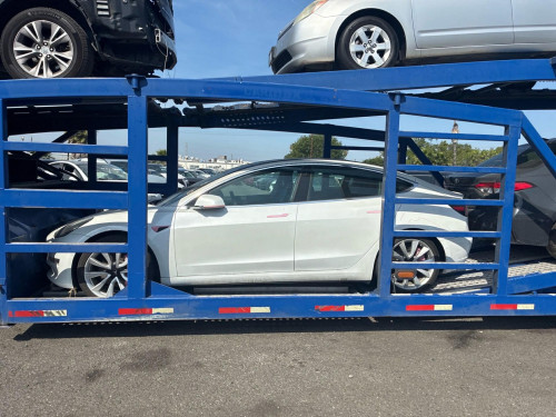 Tesla 2019 model 3