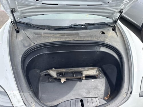 Tesla 2019 model 3